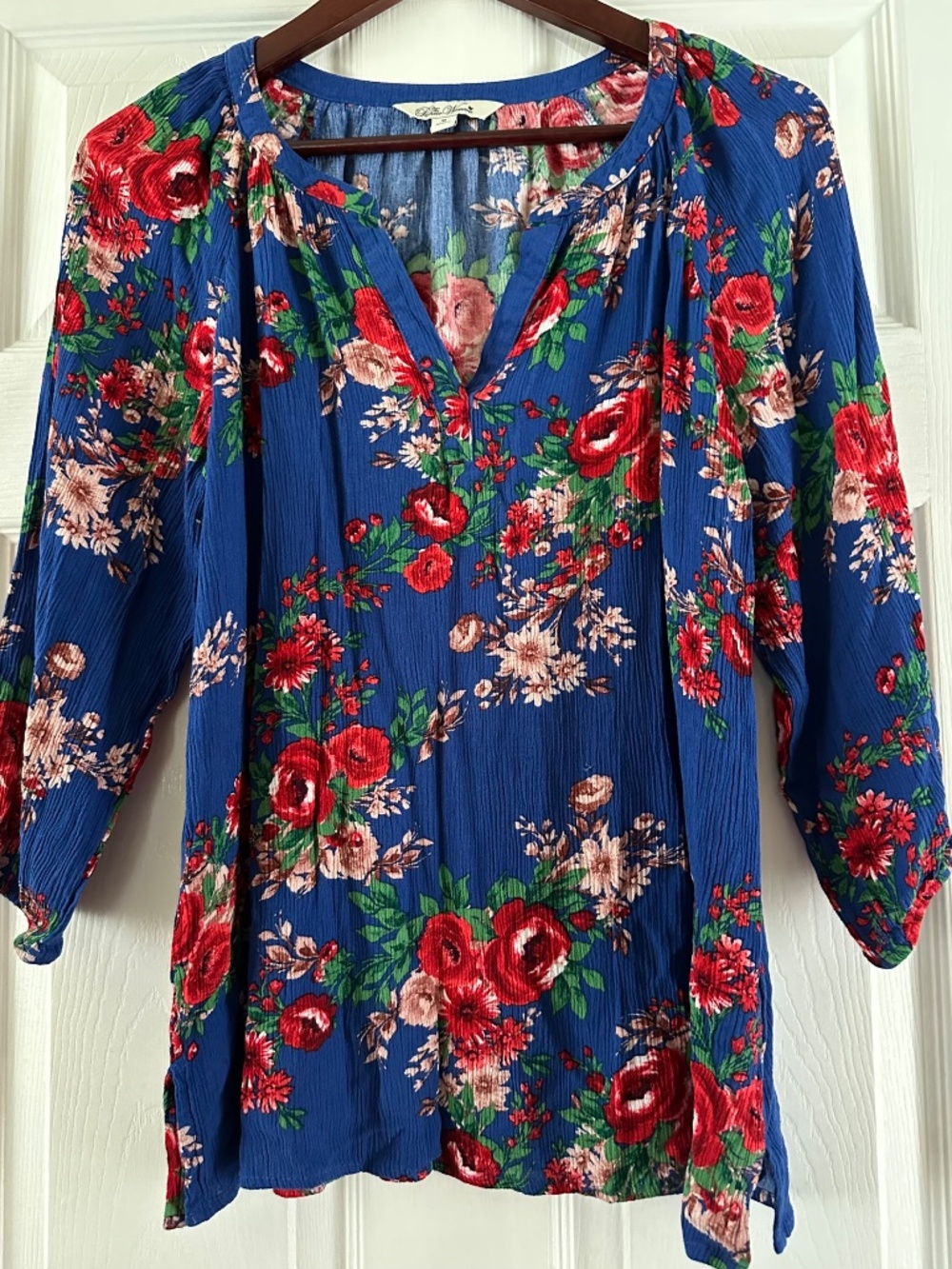 The Pioneer Woman Blue Red Floral Print 3/4 Sleeve Peasant Top Size M NWOT